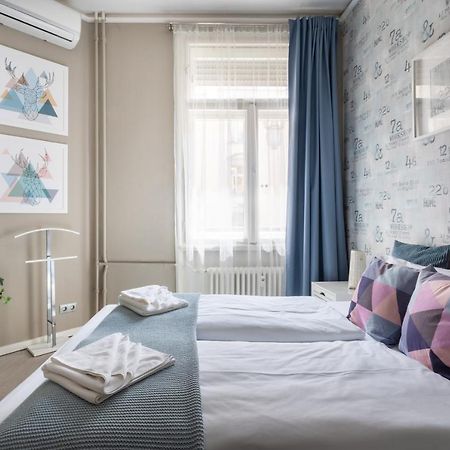 Bpr Chic Gem In The Heart Of The City Budapest Bagian luar foto