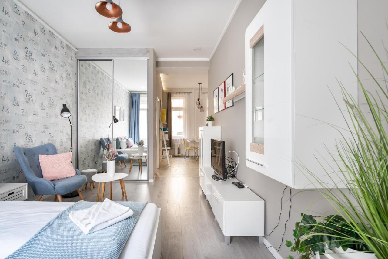 Bpr Chic Gem In The Heart Of The City Budapest Bagian luar foto