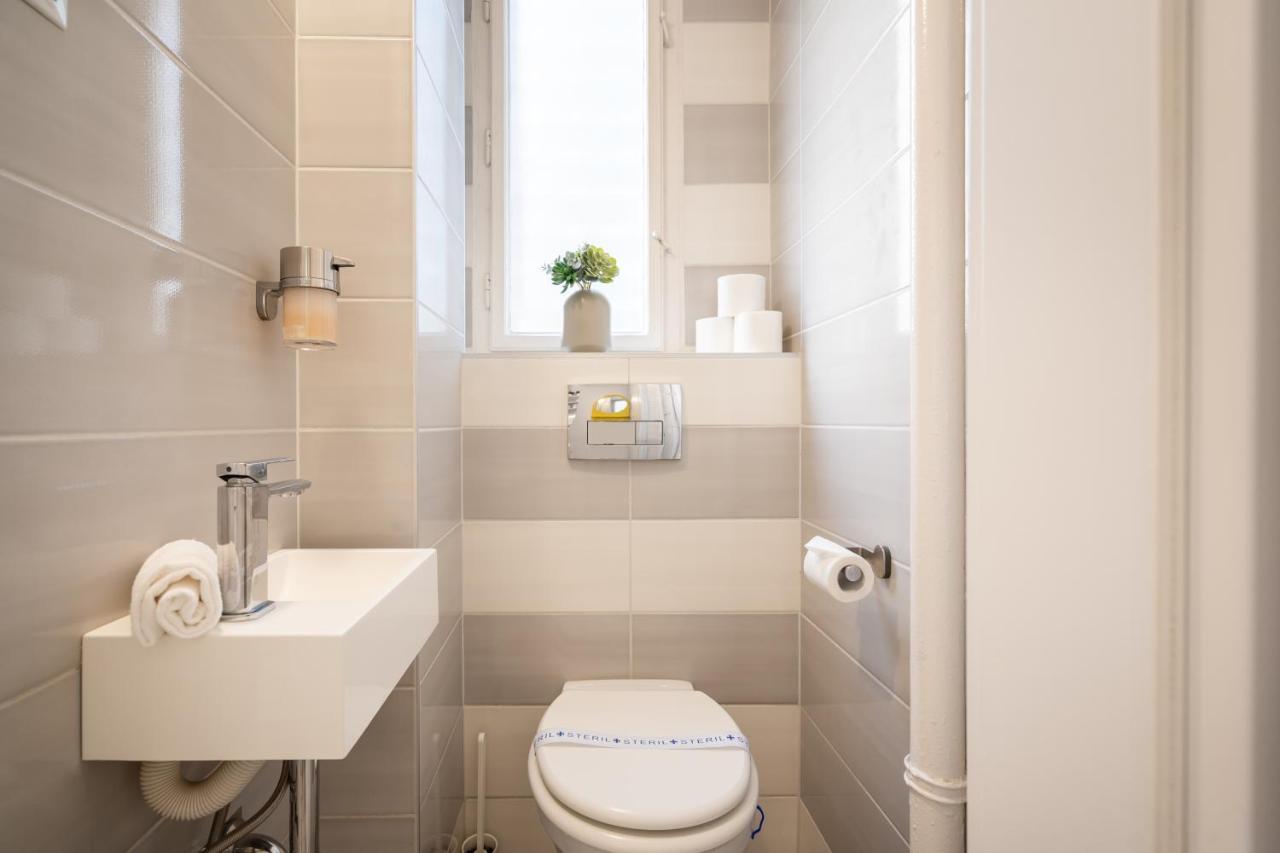 Bpr Chic Gem In The Heart Of The City Budapest Bagian luar foto
