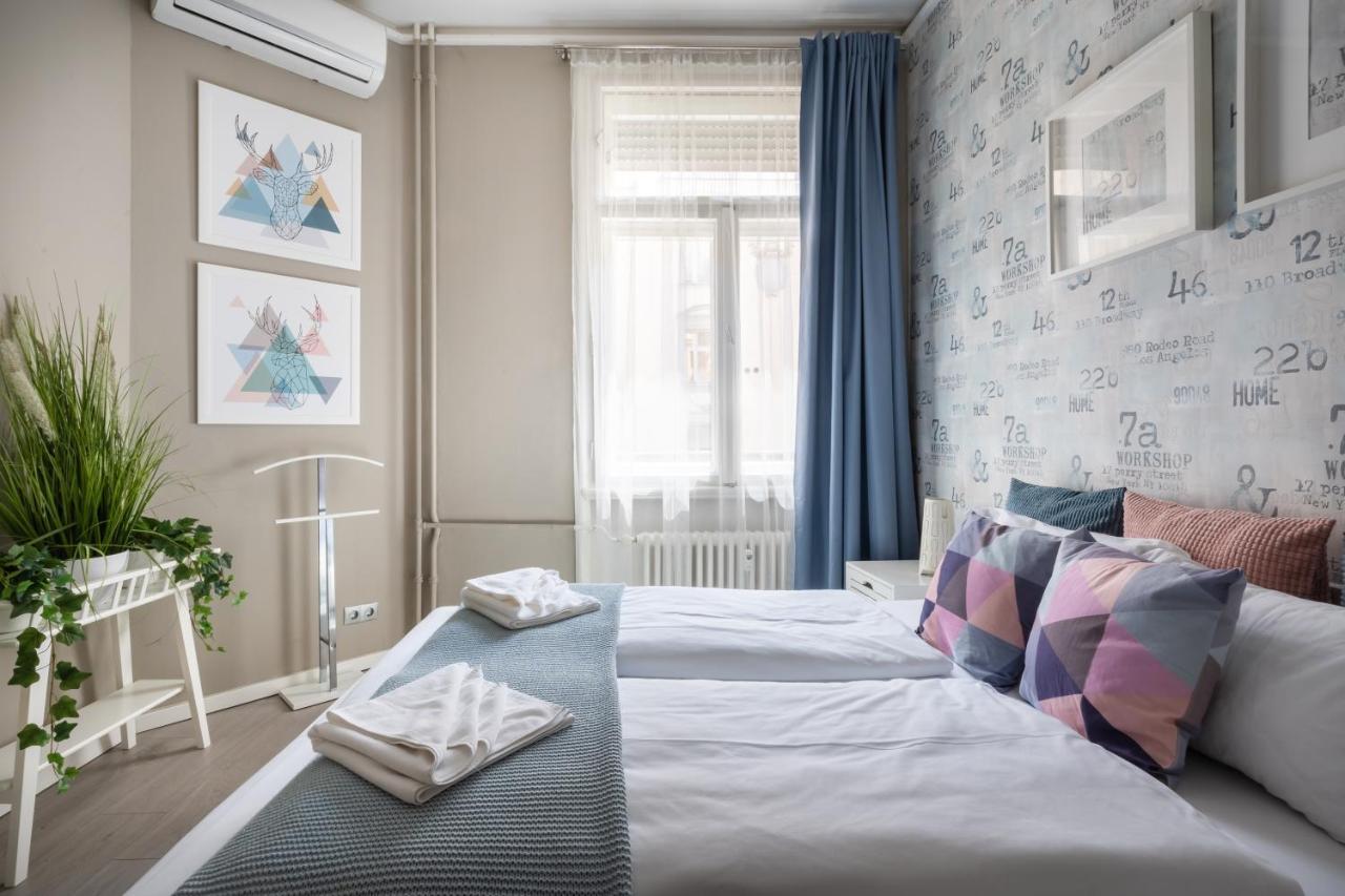 Bpr Chic Gem In The Heart Of The City Budapest Bagian luar foto