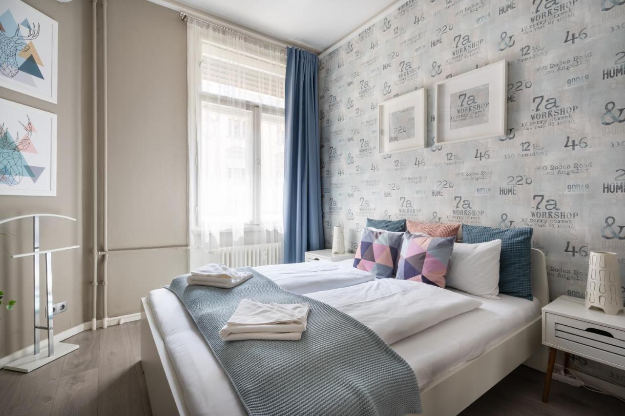 Bpr Chic Gem In The Heart Of The City Budapest Bagian luar foto