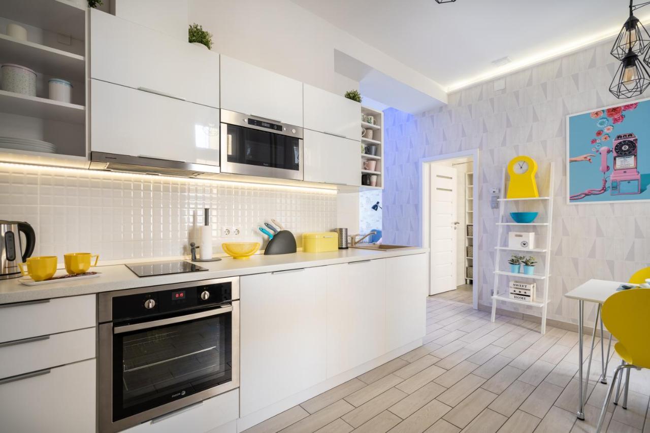 Bpr Chic Gem In The Heart Of The City Budapest Bagian luar foto